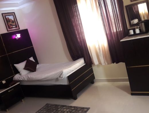 Grand Rose Hotel