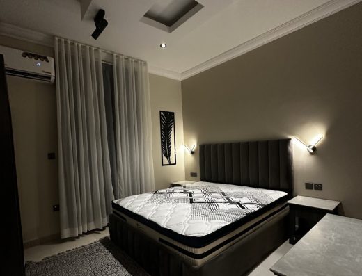La Casa Apartments
