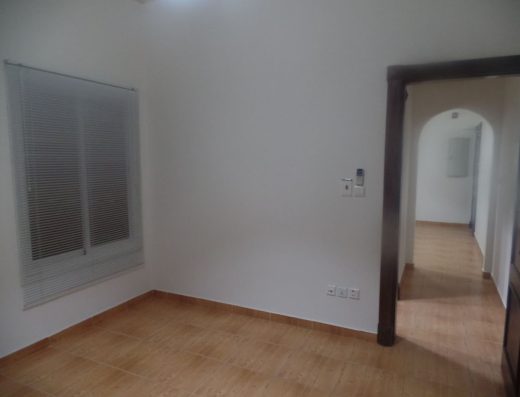 Solo resident